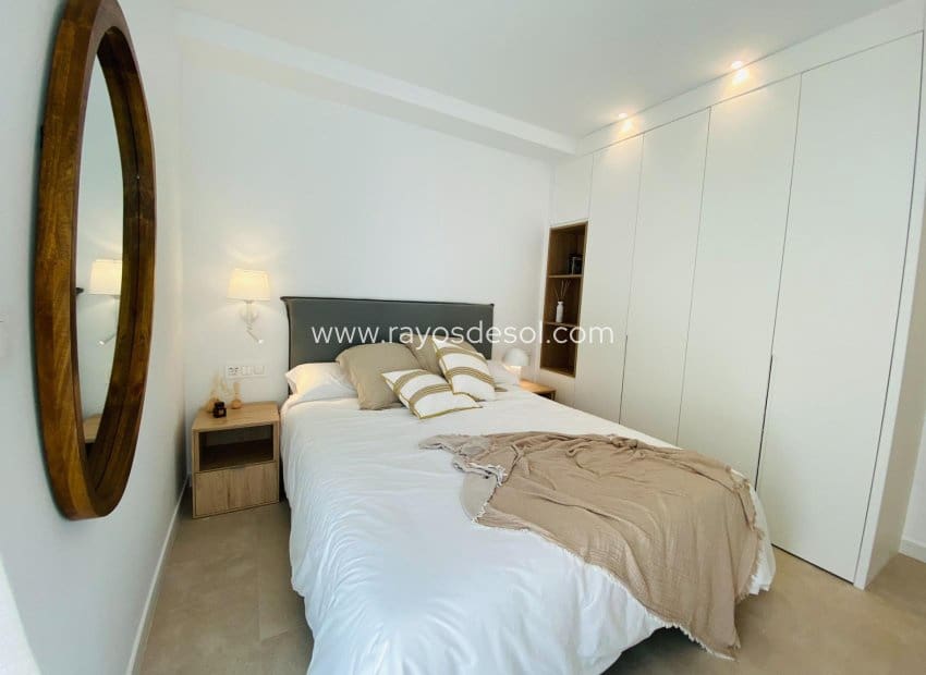 3 soveværelse Lejlighed til salg i Pilar de la Horadada med swimmingpool - € 334.900 (Ref: 8578325)