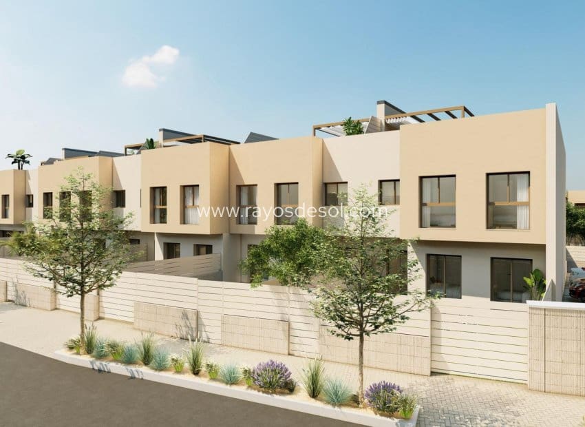 3 soveværelse Lejlighed til salg i Los Alcazares med swimmingpool - € 309.000 (Ref: 8609173)