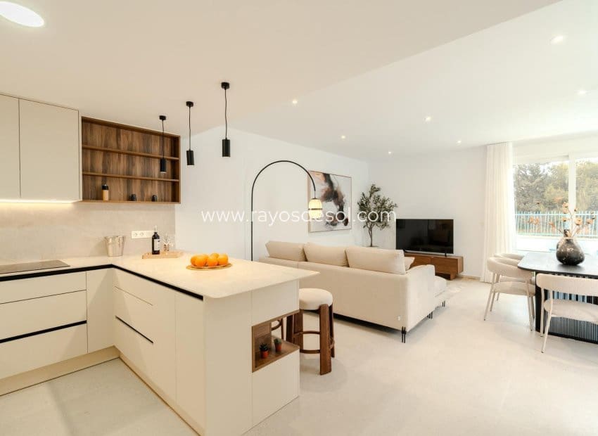 3 quarto Moradia para venda em Los Alcazares com piscina - 467 000 € (Ref: 8609179)