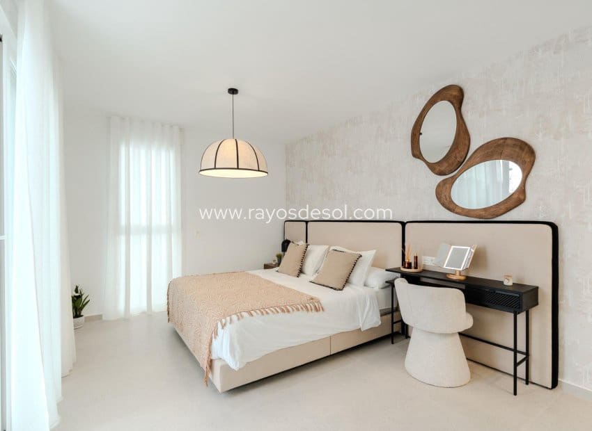 3 quarto Moradia para venda em Los Alcazares com piscina - 467 000 € (Ref: 8609179)