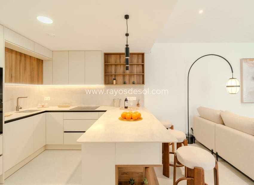 3 soveværelse Villa til salg i Los Alcazares med swimmingpool - € 467.000 (Ref: 8609179)