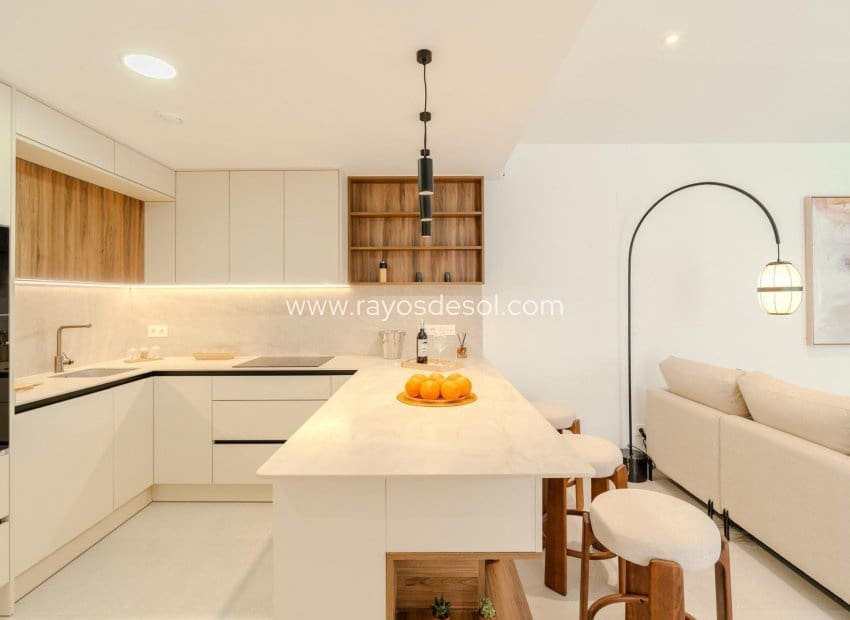 3 soverom Villa til salgs i Los Alcazares med svømmebasseng - € 467 000 (Ref: 8609179)