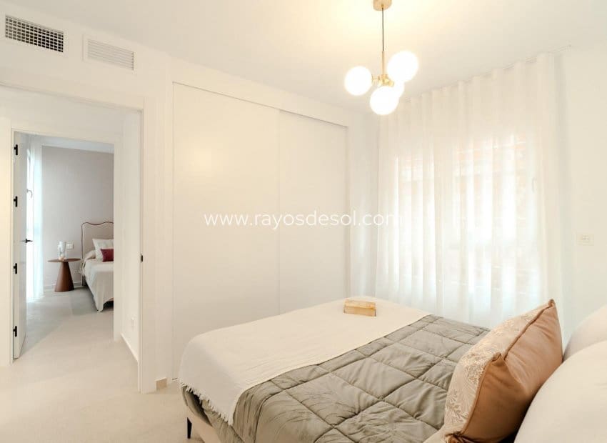 3 soverom Villa til salgs i Los Alcazares med svømmebasseng - € 467 000 (Ref: 8609179)