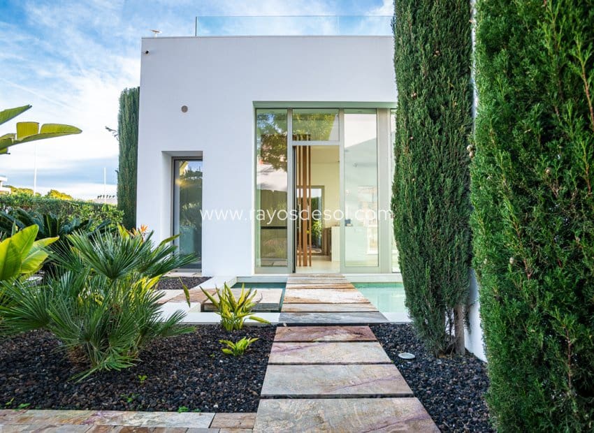 4 soveværelse Villa til salg i Las Colinas Golf med swimmingpool - € 950.000 (Ref: 8609184)