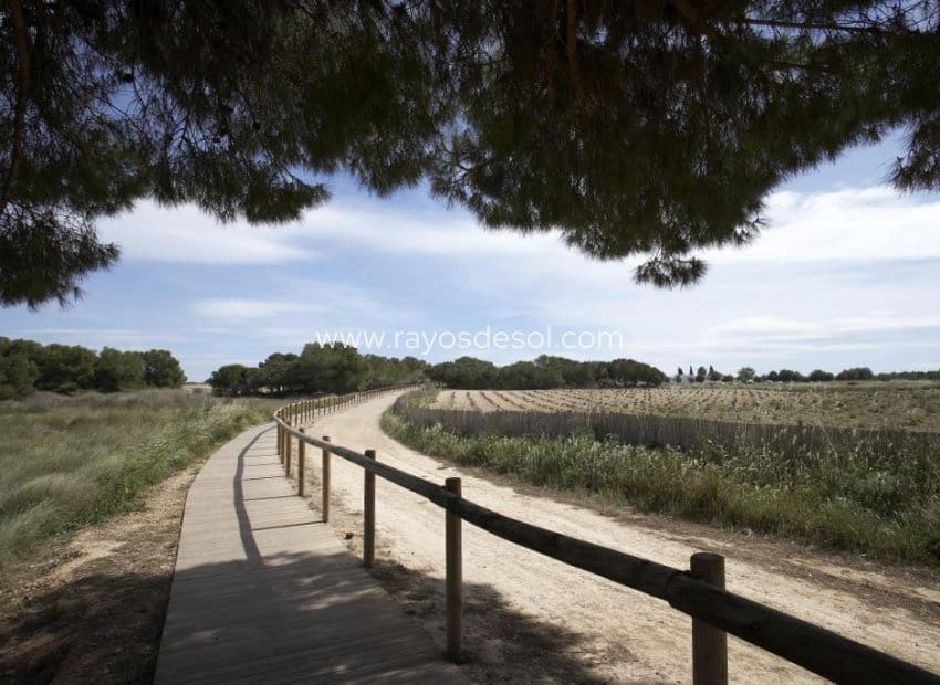 2 sypialnia Apartament na sprzedaż w Torrevieja z basenem - 270 900 € (Ref: 8613005)