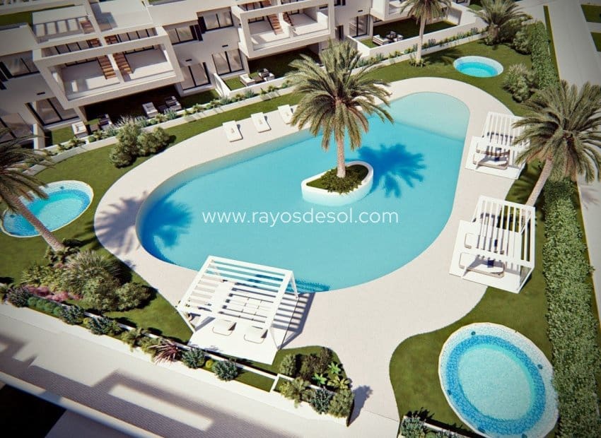 2 soveværelse Lejlighed til salg i Los Balcones med swimmingpool - € 329.900 (Ref: 8634987)