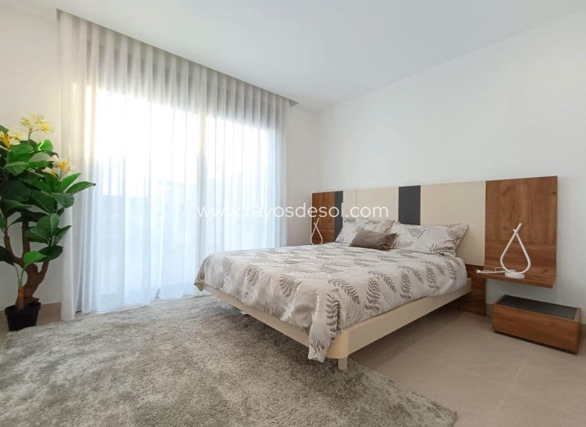 3 bedroom Villa for sale in Benijofar with pool - € 465,000 (Ref: 8646133)