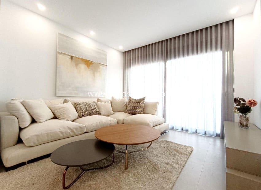 3 bedroom Villa for sale in Benijofar with pool - € 465,000 (Ref: 8646133)