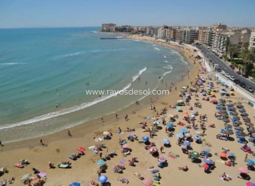 3 soveværelse Lejlighed til salg i Torrevieja med swimmingpool - € 279.000 (Ref: 8646135)