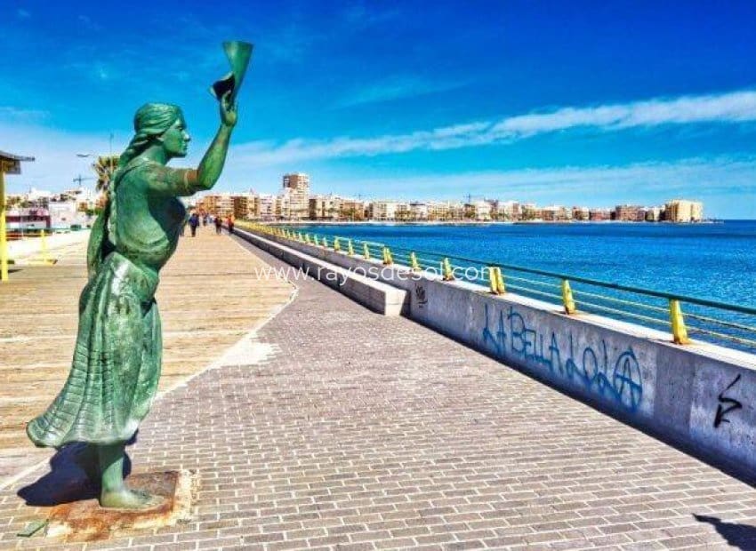3 camera da letto Appartamento in vendita in Torrevieja con piscina - 279.000 € (Rif: 8646135)