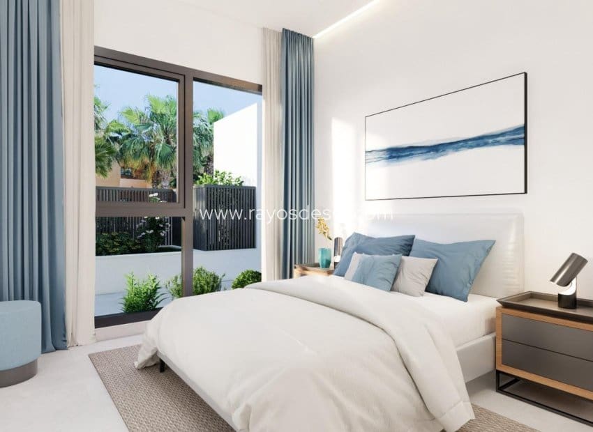 3 quarto Moradia para venda em Los Alcazares com piscina - 1 390 000 € (Ref: 8646137)