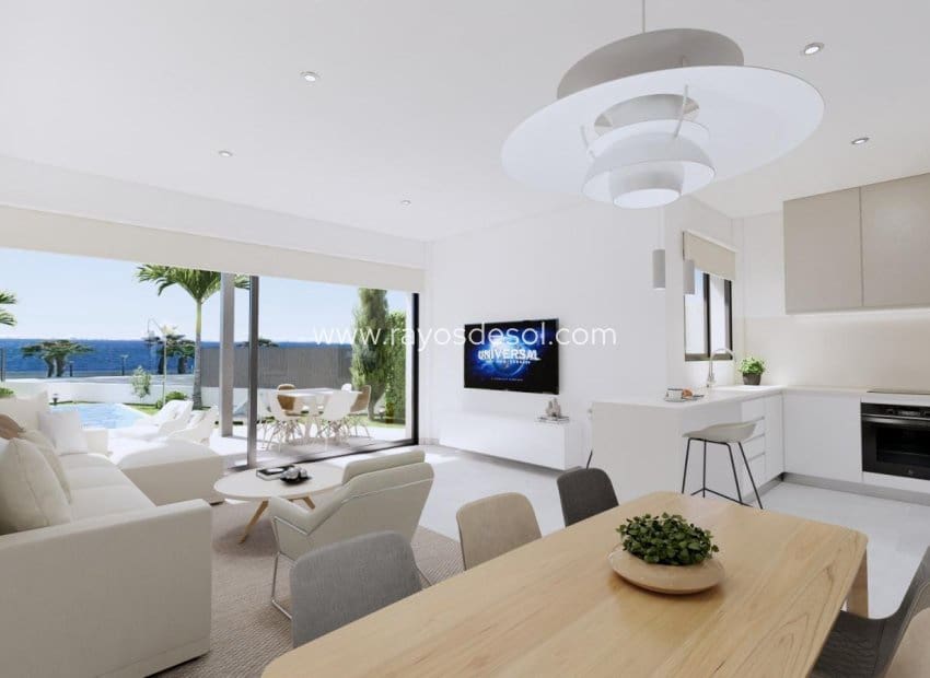 3 quarto Moradia para venda em Los Alcazares com piscina - 1 390 000 € (Ref: 8646137)