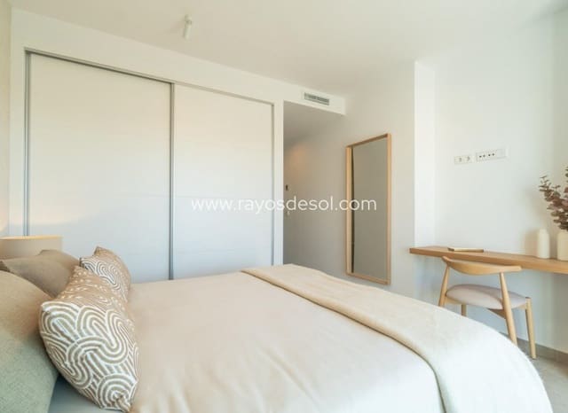 3 slaapkamer Appartement te koop in Playa Flamenca, Orihuela met zwembad - € 395.000 (Ref: 8646140)
