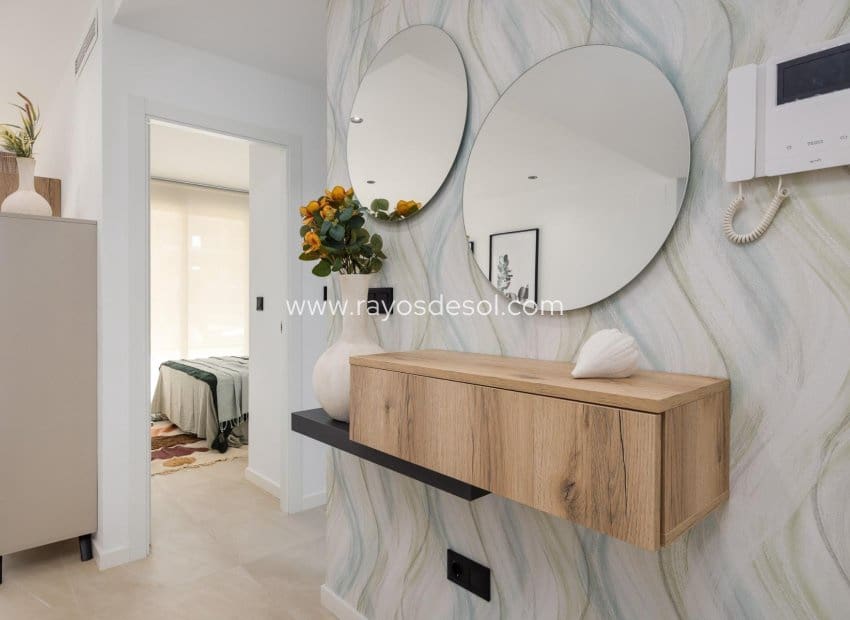 2 soveværelse Penthouse til salg i Los Alcazares med swimmingpool - € 315.000 (Ref: 8655067)