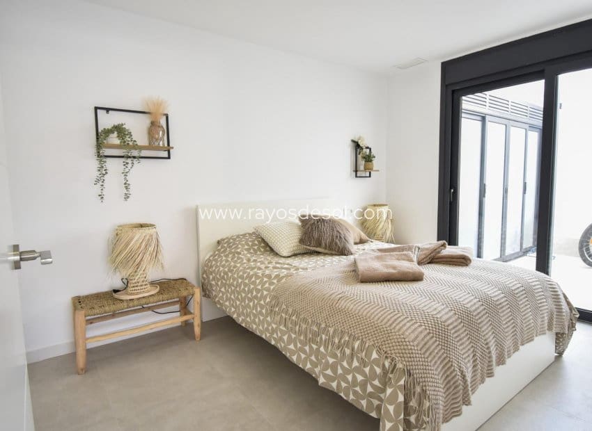 3 soveværelse Villa til salg i San Pedro del Pinatar med swimmingpool - € 439.000 (Ref: 8680925)