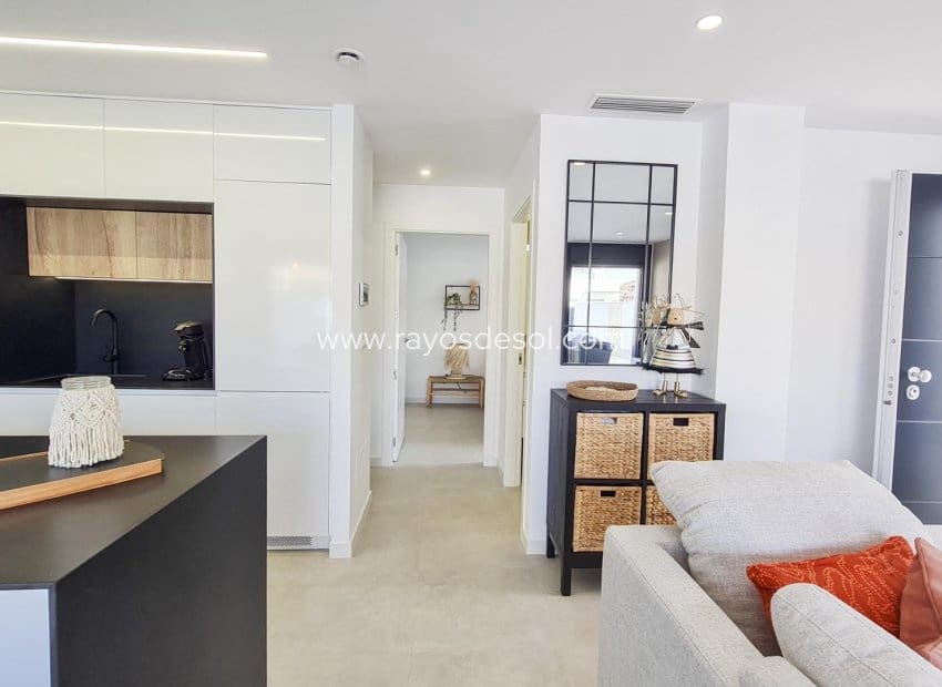 Chalet de 3 habitaciones en San Pedro del Pinatar en venta con piscina - 445.000 € (Ref: 8680925)