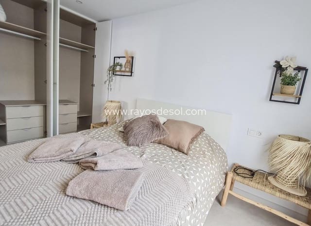Chalet de 3 habitaciones en San Pedro del Pinatar ciudad, San Pedro del Pinatar en venta con piscina - 445.000 € (Ref: 8680925)