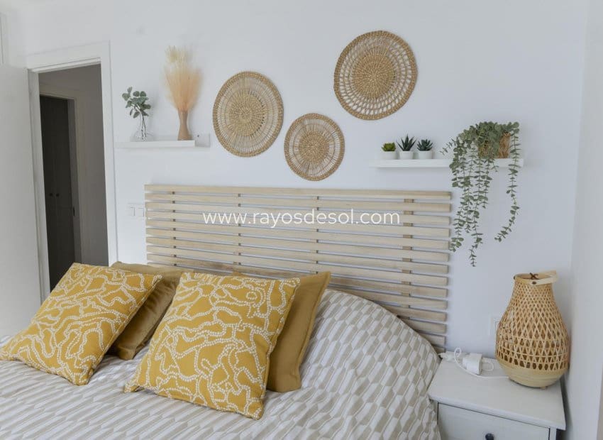 Chalet de 3 habitaciones en San Pedro del Pinatar en venta con piscina - 445.000 € (Ref: 8680925)