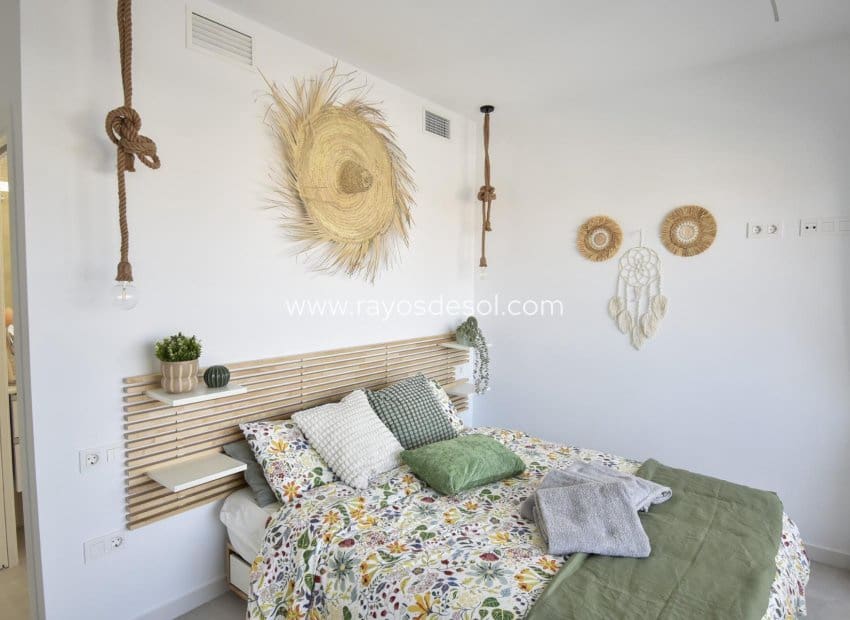 Chalet de 3 habitaciones en San Pedro del Pinatar en venta con piscina - 445.000 € (Ref: 8680925)