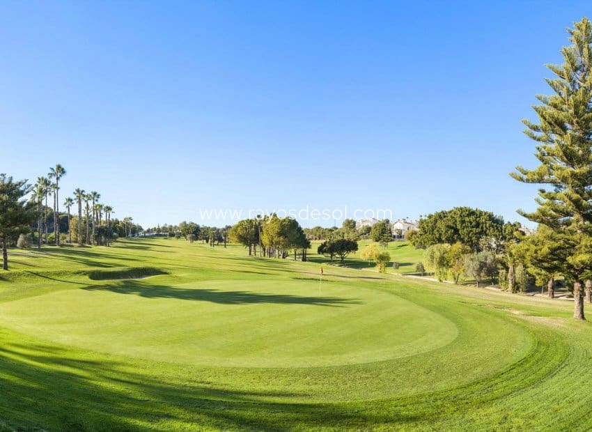 2 sovrum Takvåning till salu i Orihuela Costa med pool - 347 700 € (Ref: 8692147)