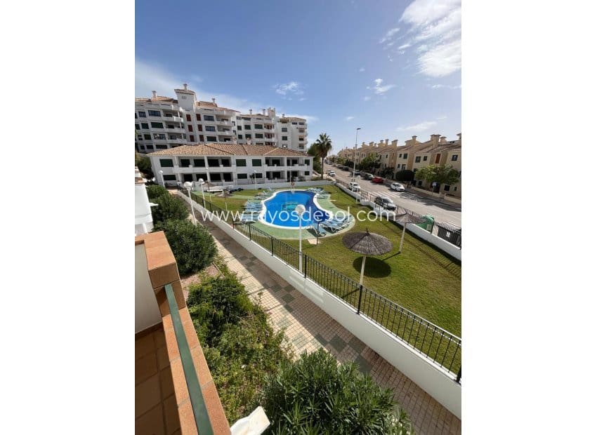 2 soveværelse Lejlighed til salg i Orihuela Costa med swimmingpool - € 238.000 (Ref: 8692149)