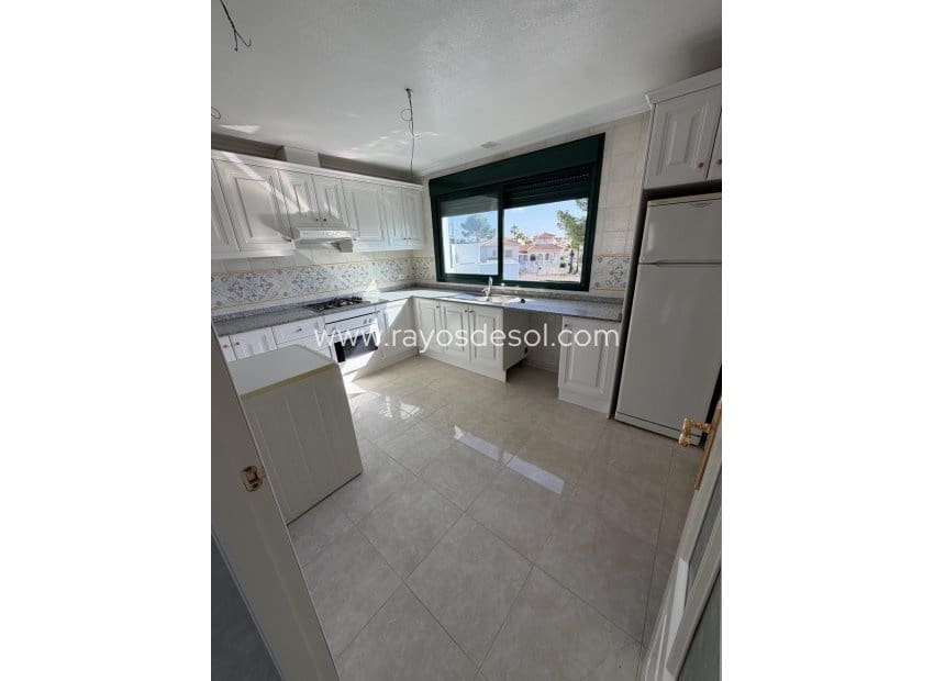 2 soverom Leilighet til salgs i Orihuela Costa med svømmebasseng - € 298 900 (Ref: 8692149)