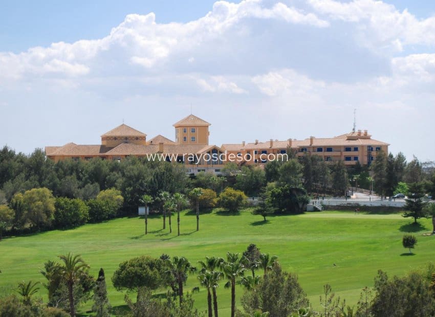 2 soverom Leilighet til salgs i Orihuela Costa med svømmebasseng - € 298 900 (Ref: 8692149)
