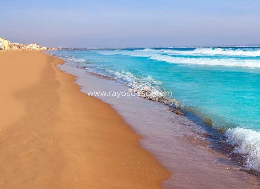 3 soveværelse Villa til salg i San Fulgencio med swimmingpool - € 800.000 (Ref: 8693264)