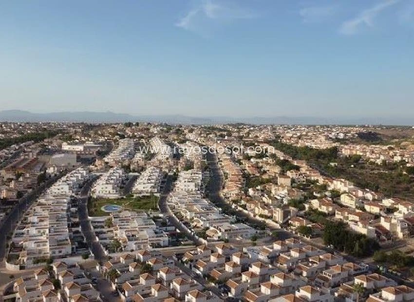 3 soveværelse Villa til salg i San Fulgencio med swimmingpool - € 800.000 (Ref: 8693264)