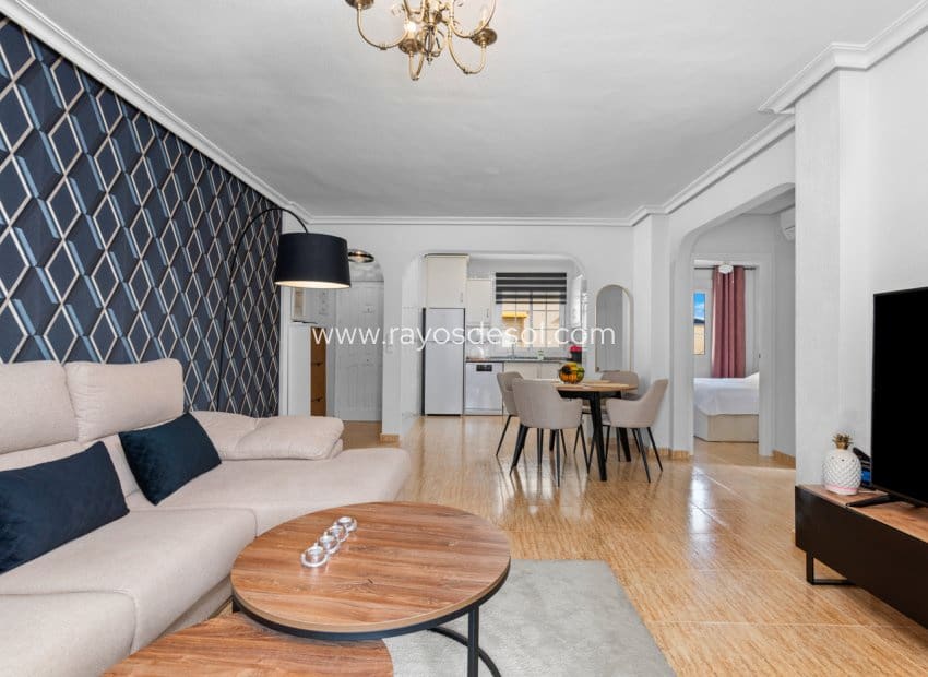 2 bedroom Apartment for sale in Orihuela Costa with pool - € 179,000 (Ref: 8710498)