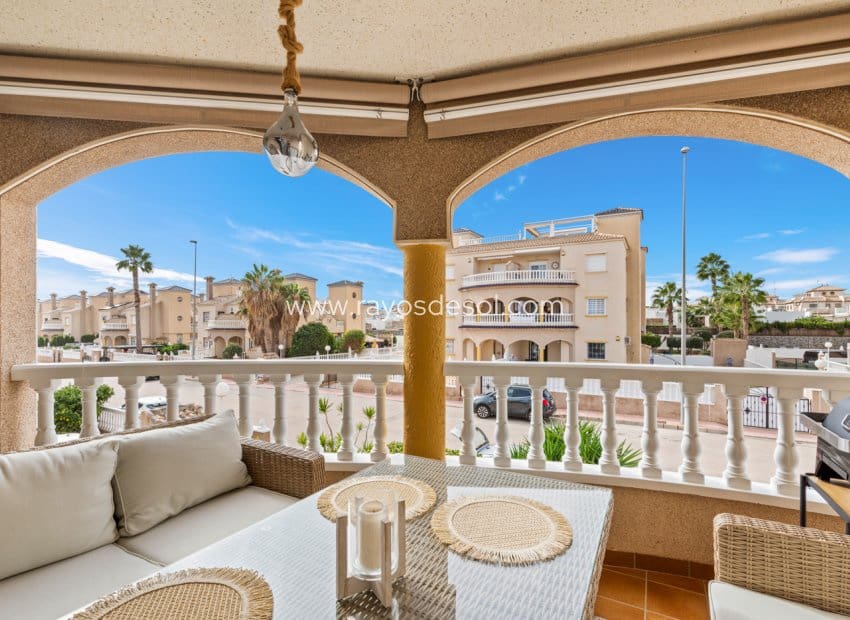 2 bedroom Apartment for sale in Orihuela Costa with pool - € 179,000 (Ref: 8710498)