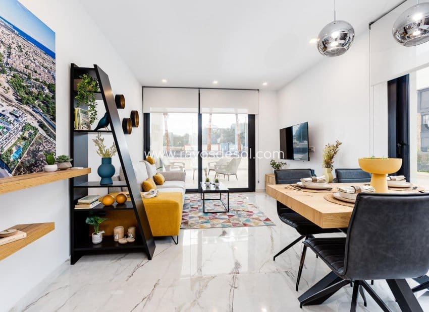 3 soveværelse Villa til salg i Ciudad Quesada med swimmingpool - € 555.000 (Ref: 8710513)