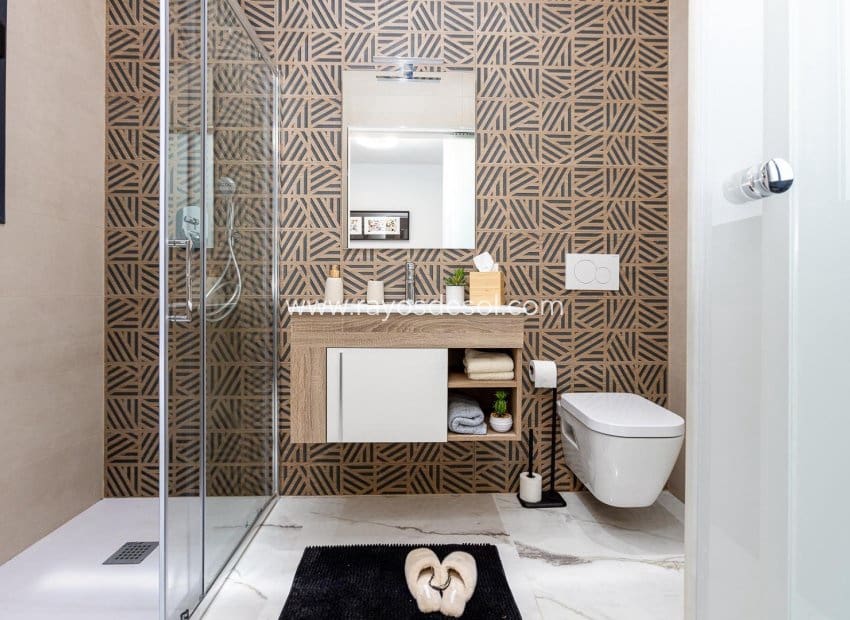 2 soveværelse Lejlighed til salg i Ciudad Quesada med swimmingpool - € 294.000 (Ref: 8710515)