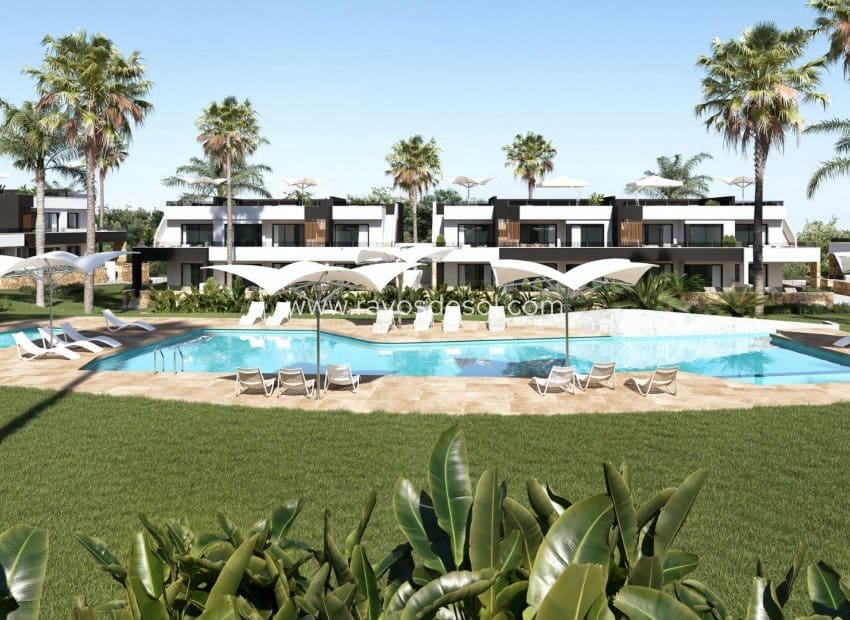 2 soveværelse Lejlighed til salg i Ciudad Quesada med swimmingpool - € 294.000 (Ref: 8710515)