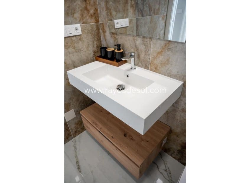 3 soveværelse Villa til salg i Ciudad Quesada med swimmingpool - € 496.000 (Ref: 8710516)