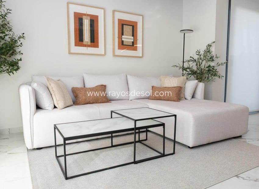 3 soveværelse Villa til salg i Ciudad Quesada med swimmingpool - € 496.000 (Ref: 8710516)