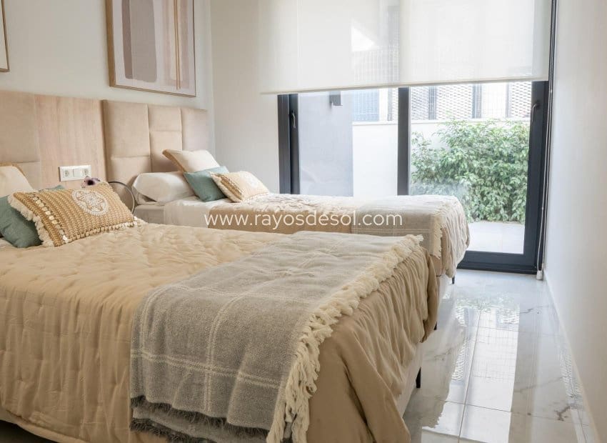 3 soveværelse Villa til salg i Ciudad Quesada med swimmingpool - € 496.000 (Ref: 8710516)