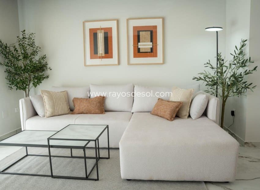 3 soveværelse Villa til salg i Ciudad Quesada med swimmingpool - € 496.000 (Ref: 8710516)