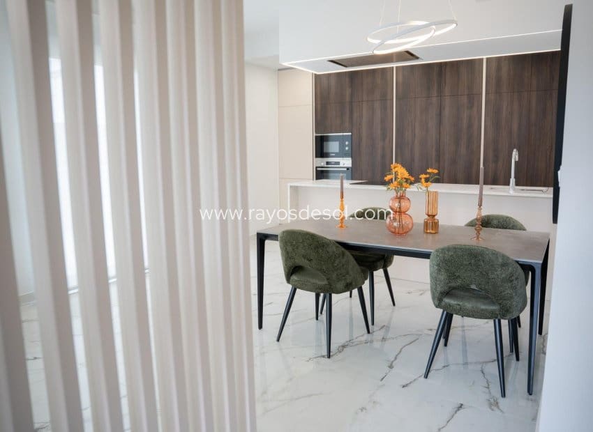 3 Zimmer Villa zu verkaufen in Ciudad Quesada mit Pool - 549.000 € (Ref: 8710516)