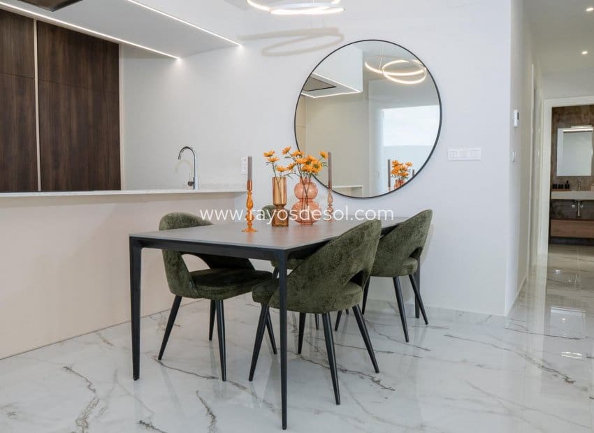 3 makuuhuone Huvila myytävänä paikassa Ciudad Quesada mukana uima-altaan - 549 000 € (Ref: 8710516)
