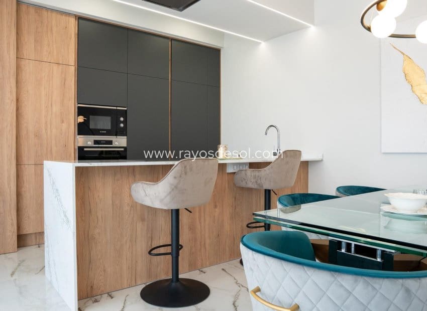 3 soveværelse Villa til salg i Ciudad Quesada med swimmingpool - € 496.000 (Ref: 8710517)