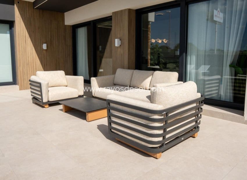 3 soveværelse Villa til salg i Ciudad Quesada med swimmingpool - € 496.000 (Ref: 8710517)