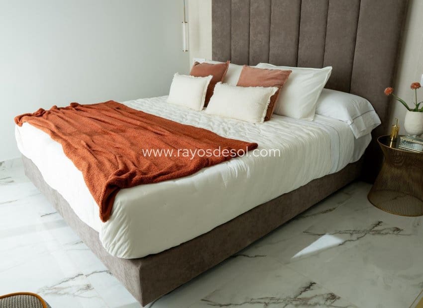 3 soveværelse Villa til salg i Ciudad Quesada med swimmingpool - € 496.000 (Ref: 8710517)