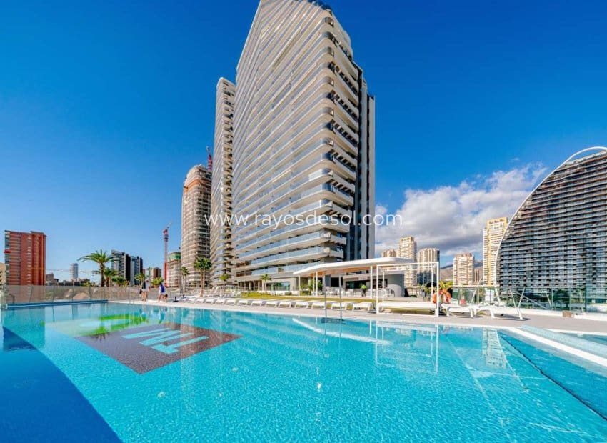 2 soveværelse Lejlighed til salg i Benidorm med swimmingpool - € 1.600.000 (Ref: 8713836)