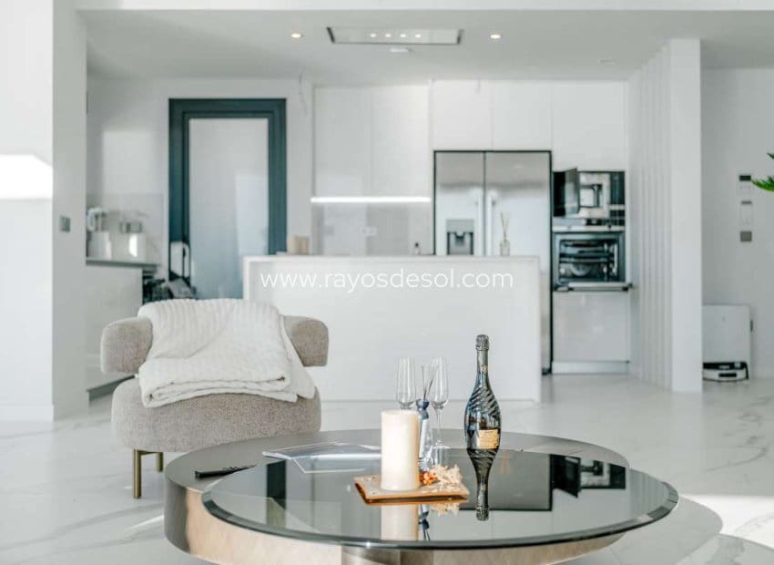 2 soveværelse Lejlighed til salg i Benidorm med swimmingpool - € 1.600.000 (Ref: 8713836)