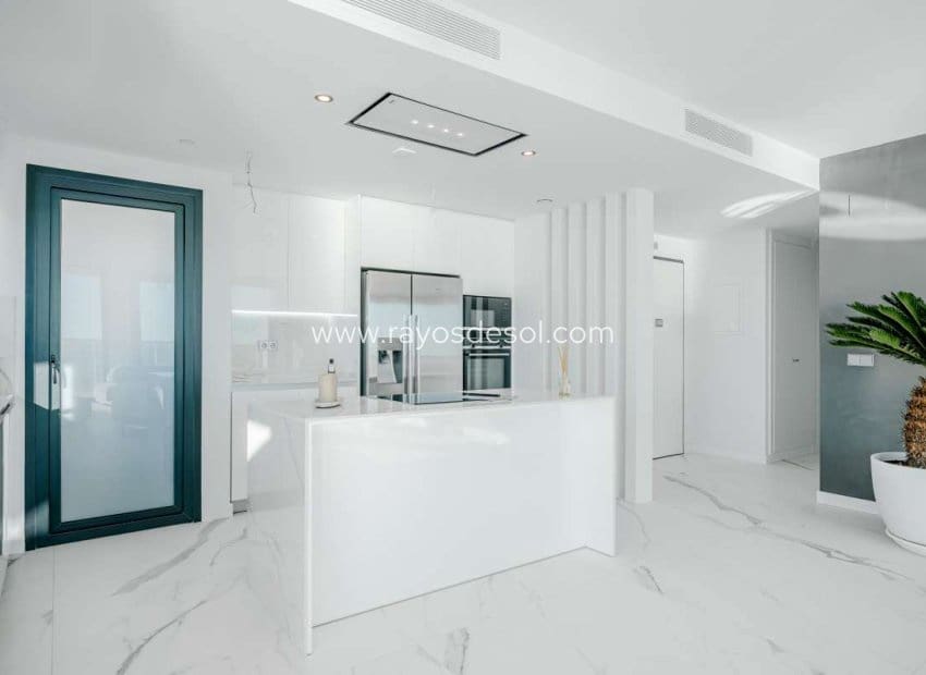 2 soveværelse Lejlighed til salg i Benidorm med swimmingpool - € 1.600.000 (Ref: 8713836)