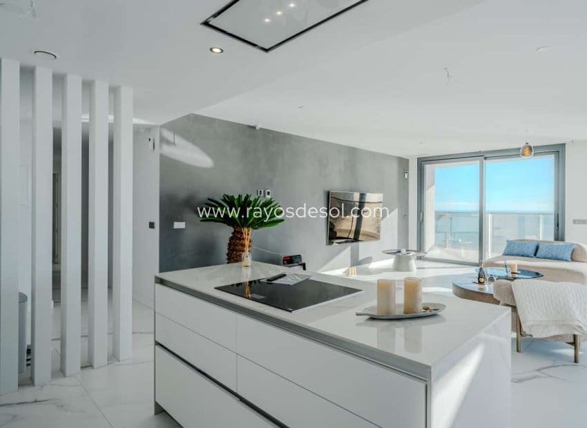 2 soveværelse Lejlighed til salg i Benidorm med swimmingpool - € 1.600.000 (Ref: 8713836)