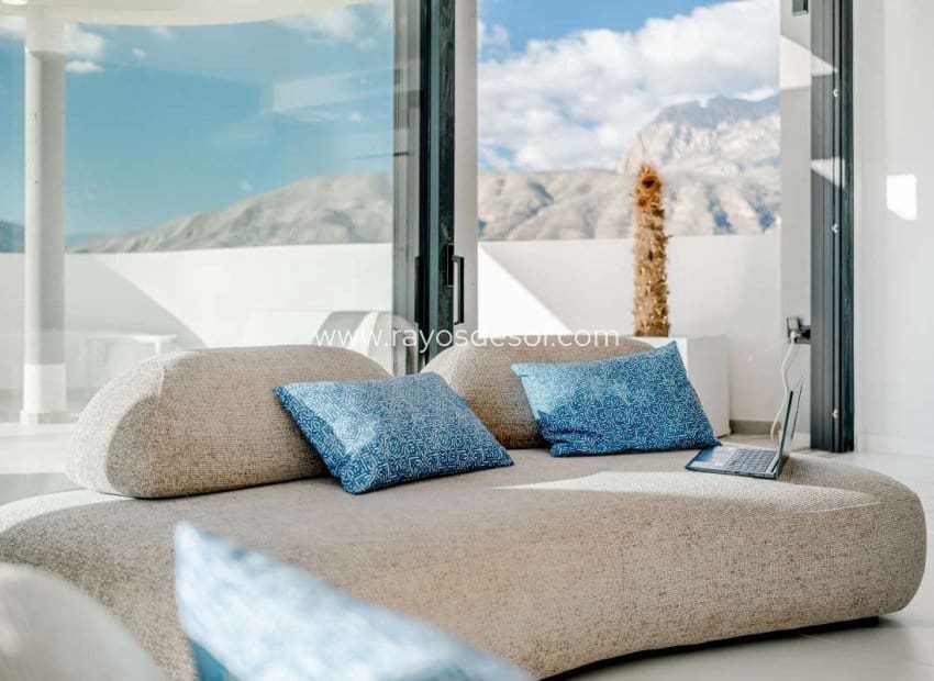 2 soveværelse Lejlighed til salg i Benidorm med swimmingpool - € 1.600.000 (Ref: 8713836)