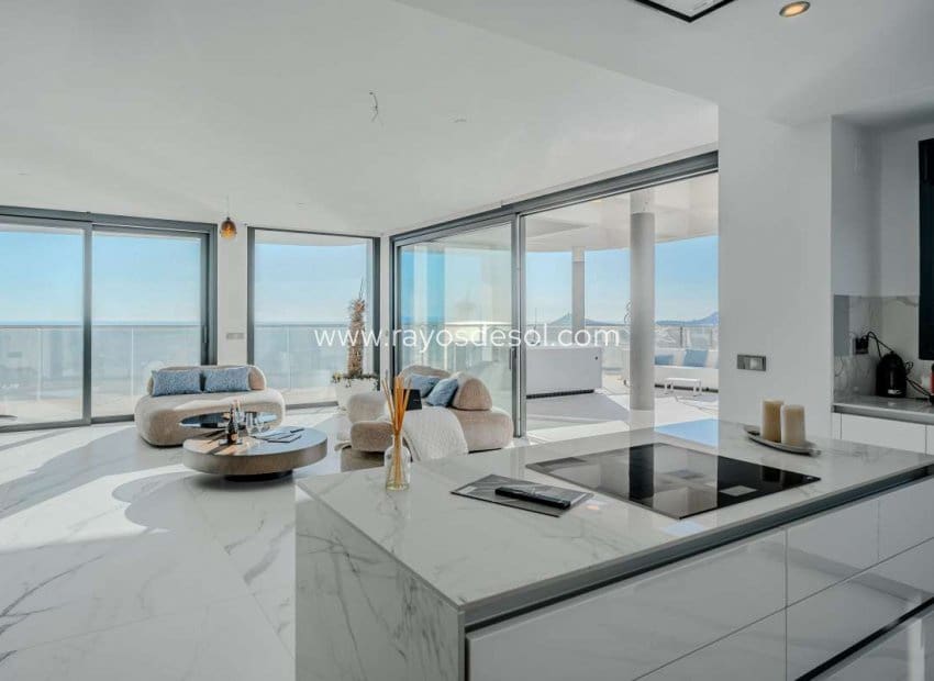 2 quarto Apartamento para venda em Benidorm com piscina - 1 600 000 € (Ref: 8713836)