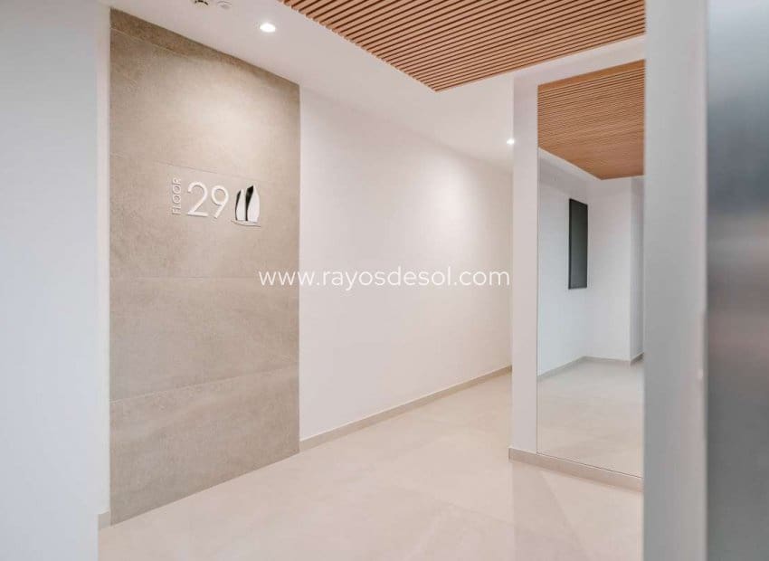 2 sypialnia Apartament na sprzedaż w Benidorm z basenem - 1 600 000 € (Ref: 8713836)